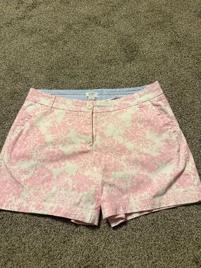 Crown & Ivy Caroline Pink & White Floral Shorts Size 8 Preppy Summer
